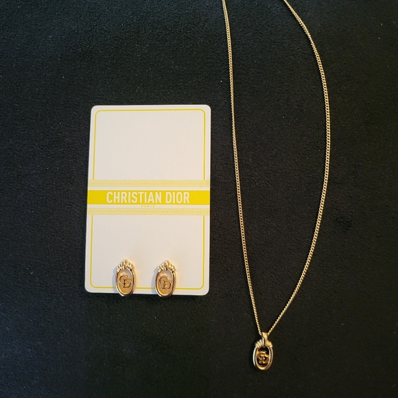 CHRISTIAN DIOR NECKLACE AND EARRINGS EXCELLENT CONDITION - Picture 8 of 8